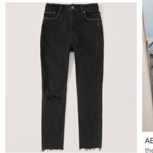 NWT - Abercrombie & Fitch - Curve Love High Rise Skinny Jeans Ripped - 25/0R